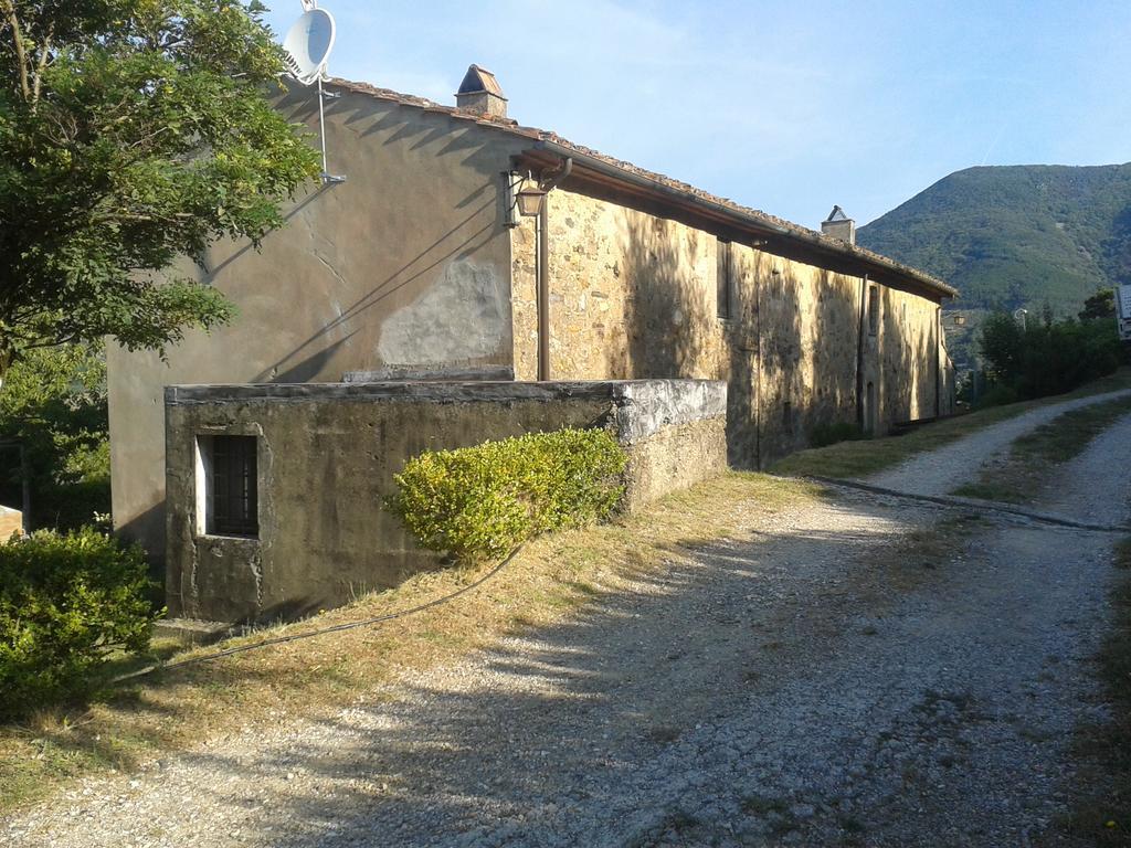 Agrituristica Del Lungomonte Pisano Hotel Calci Esterno foto